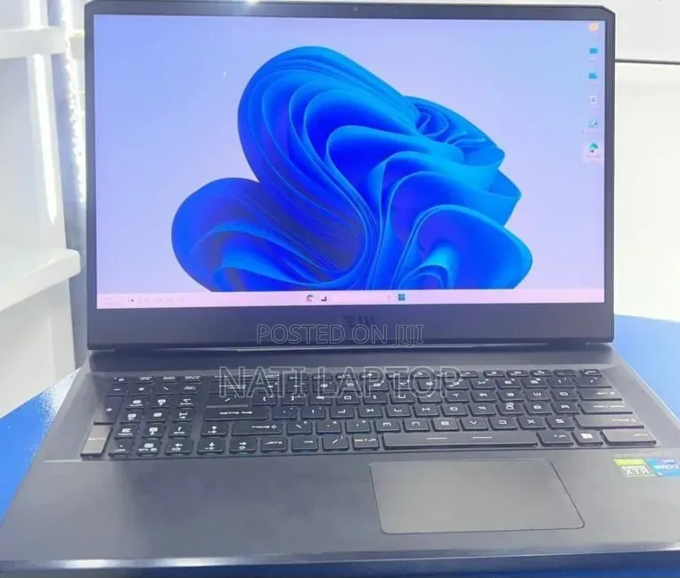 New Laptop MSI 16GB Intel Core i7 SSD 512GB