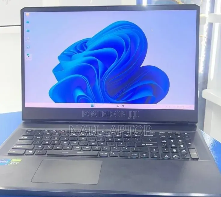New Laptop MSI 16GB Intel Core i7 SSD 512GB