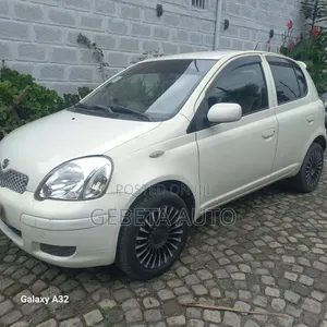 Toyota Vitz 2004