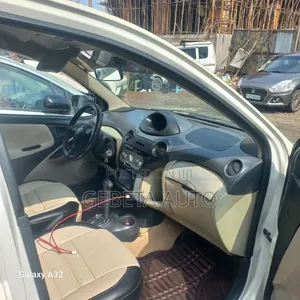 Toyota Vitz 2004