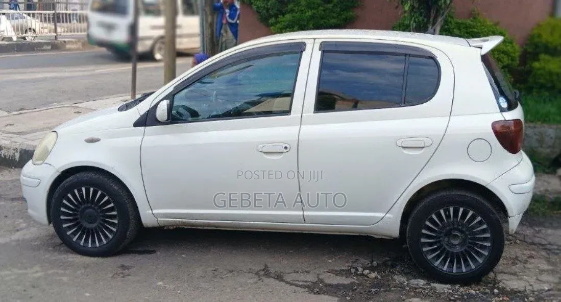 Toyota Vitz 2004