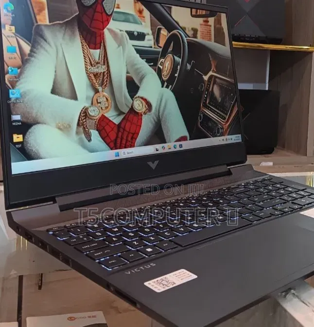 New Laptop HP Victus 16 16GB Intel Core i7 SSD 512GB