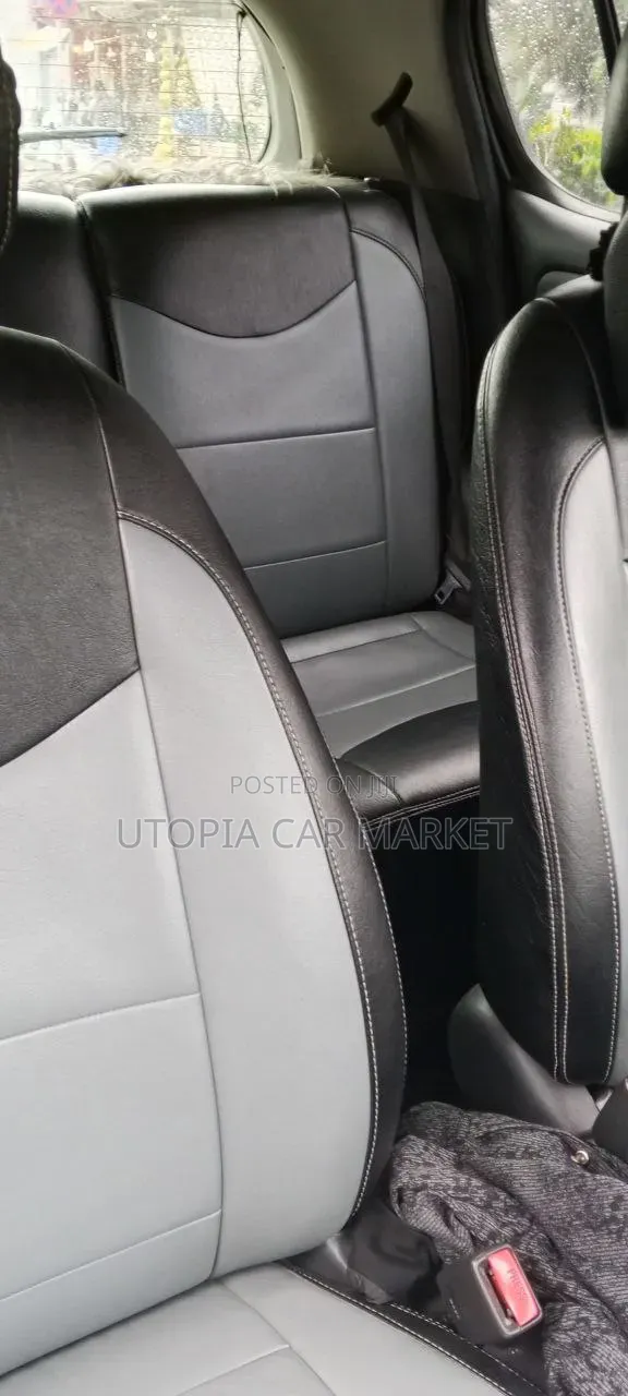 Toyota Vitz 2002