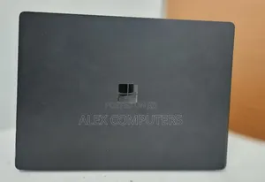 New Laptop Microsoft Surface 16GB Intel Core i7 SSD 512GB