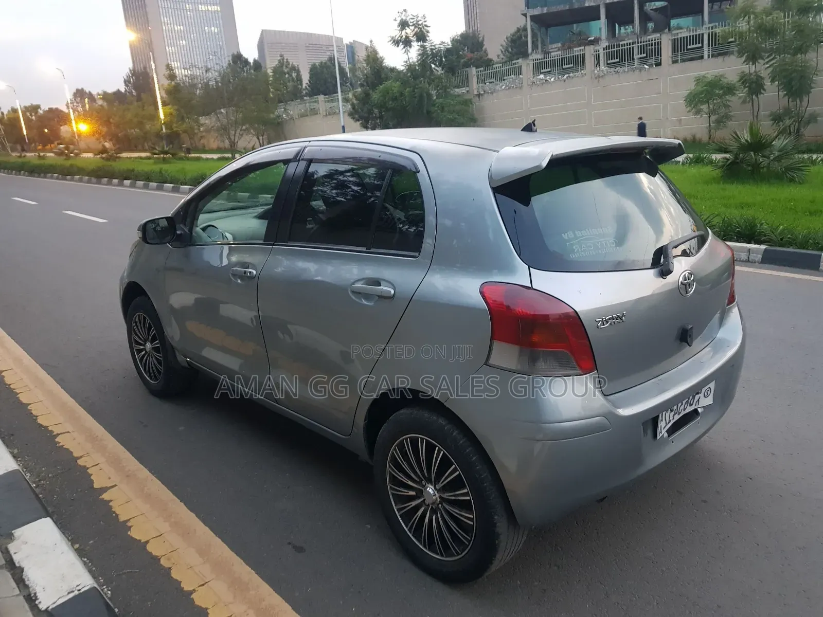 Toyota Yaris 2010 Gray