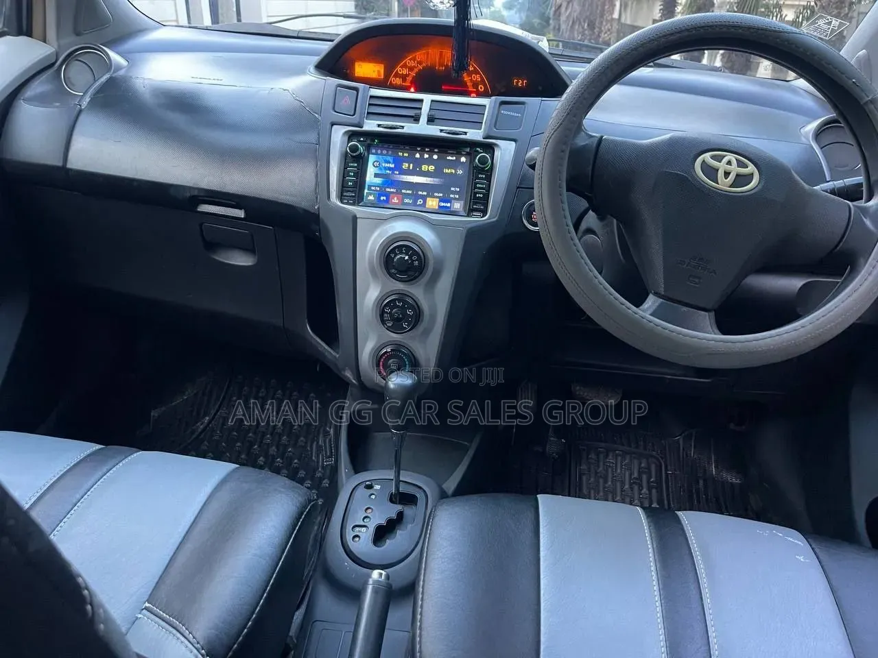 Toyota Yaris 2010 Gray