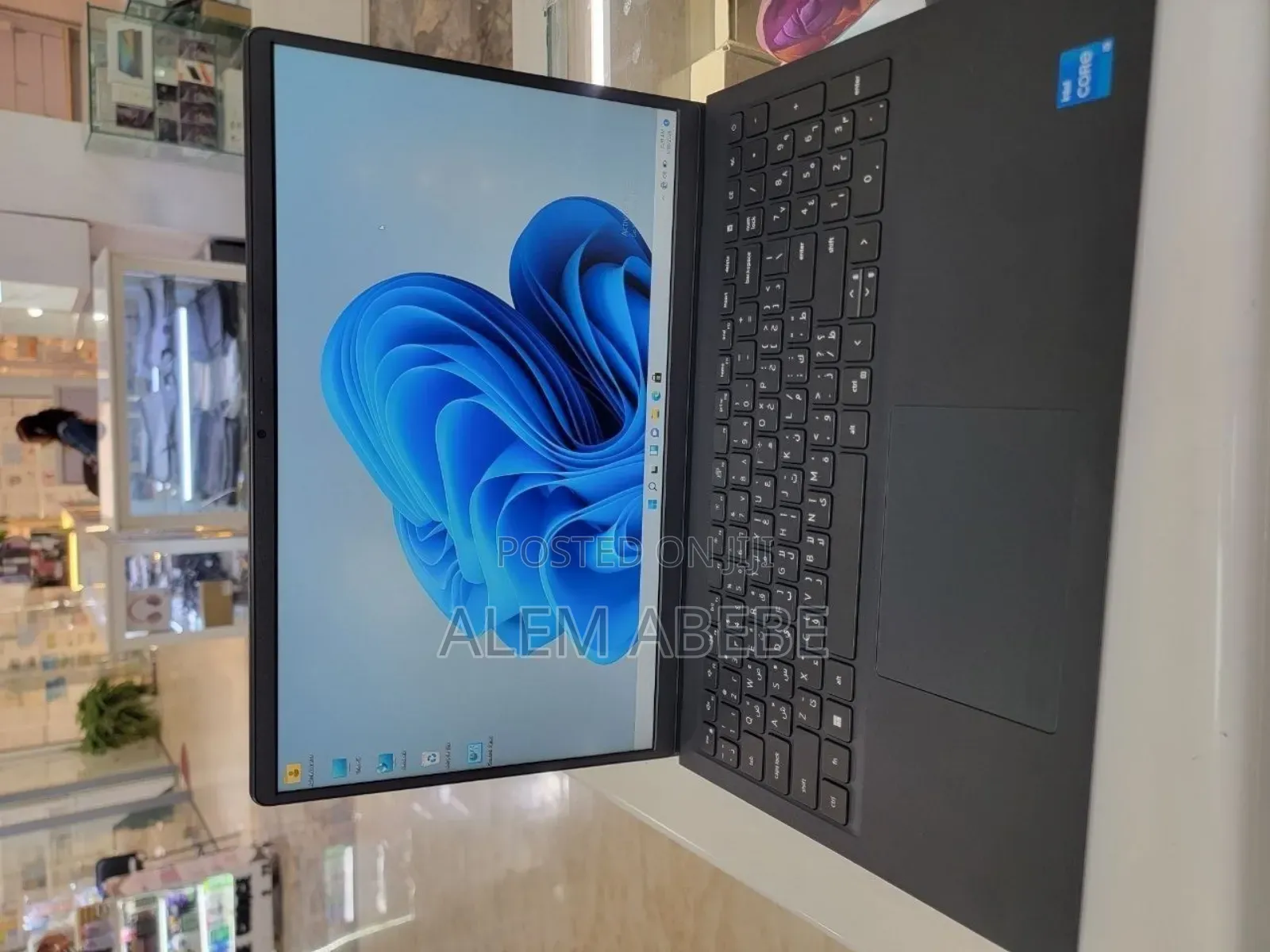 New Laptop Dell Vostro 15 3000 16GB Intel Core i5 SSD 512GB