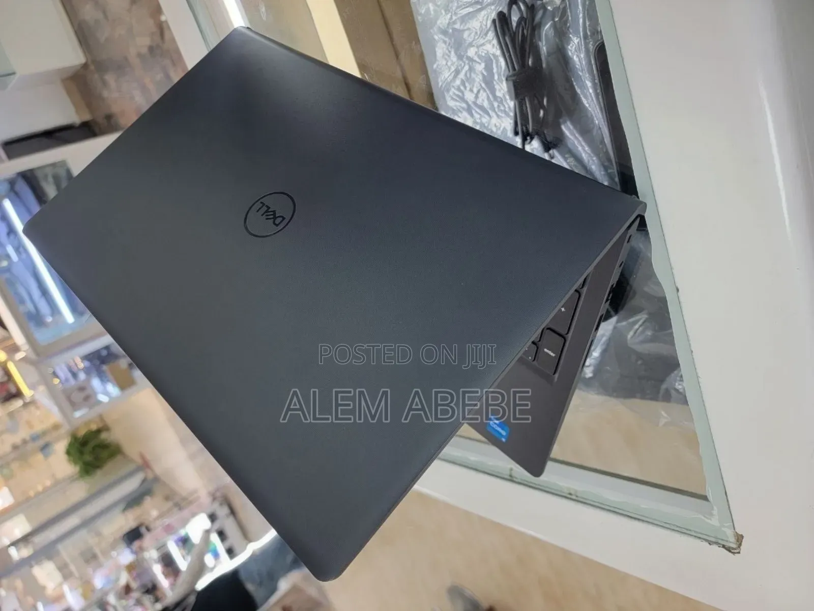New Laptop Dell Vostro 15 3000 16GB Intel Core i5 SSD 512GB
