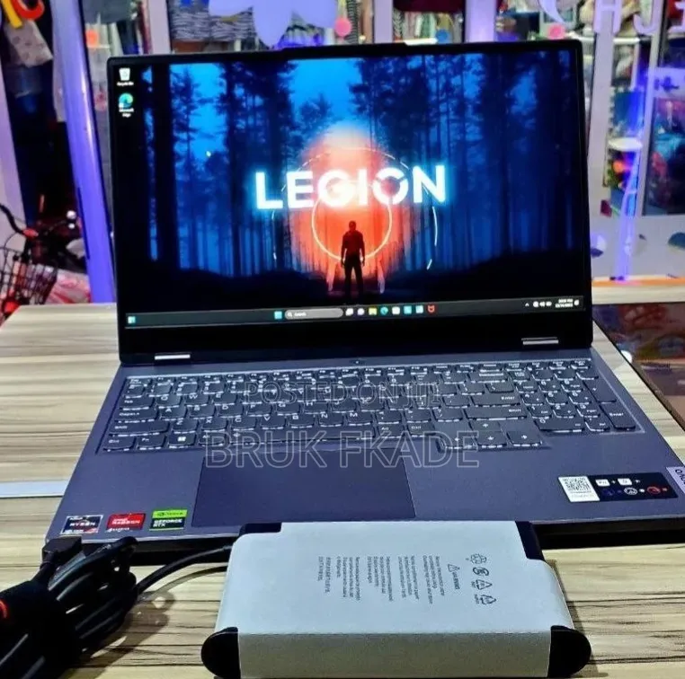 New Laptop Lenovo Legion 5 16GB AMD Ryzen 7 SSD 512GB