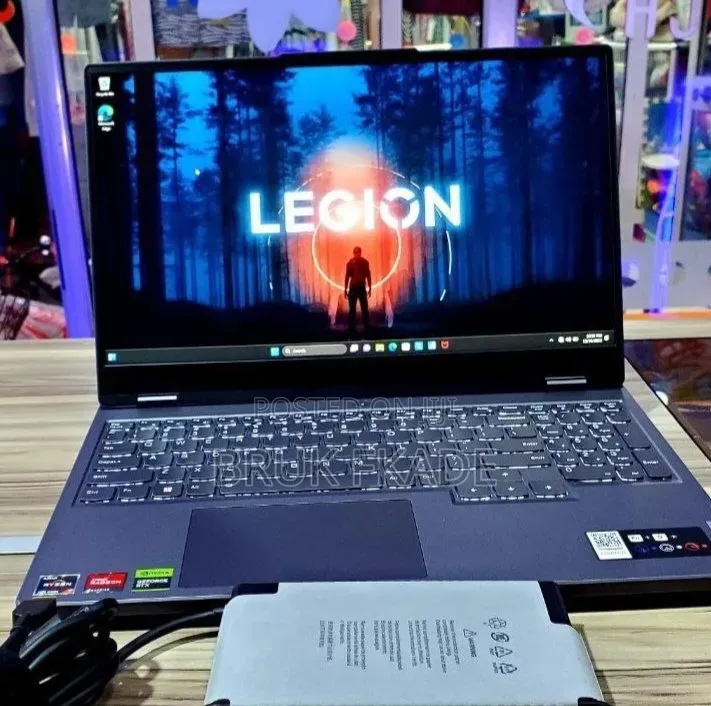 New Laptop Lenovo Legion 5 16GB AMD Ryzen 7 SSD 512GB