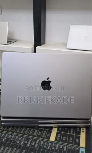 New Laptop Apple MacBook Pro 2021 M1 32GB Apple M1 Pro SSD 512GB
