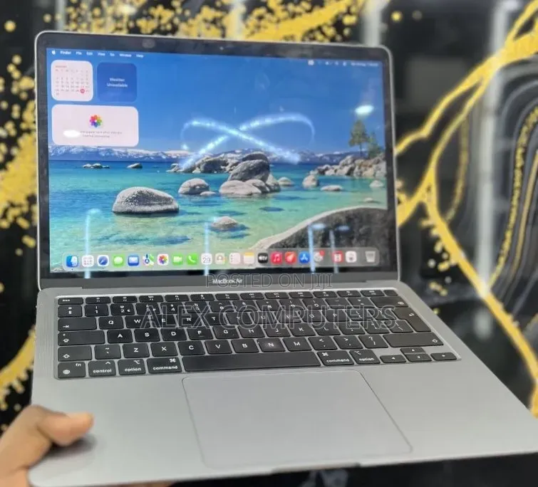 New Laptop Apple MacBook Air 2020 M1 16GB Apple M1 SSD 256GB