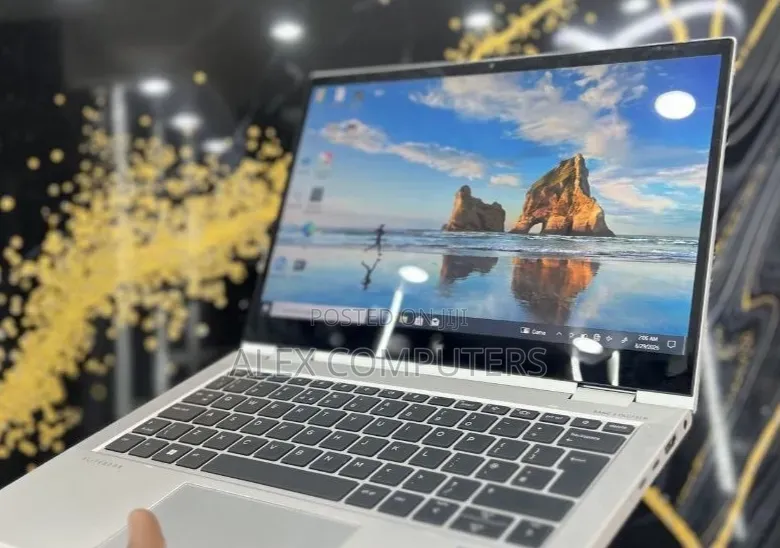 New Laptop HP EliteBook 830 G8 16GB Intel Core i5 SSD 512GB