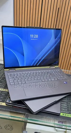New Laptop Lenovo ThinkPad X1 Yoga 16GB Intel Core Ultra 7 SSD 512GB