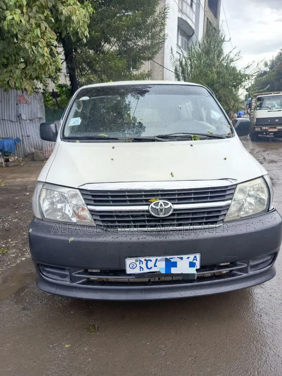 Toyota HiAce 2010