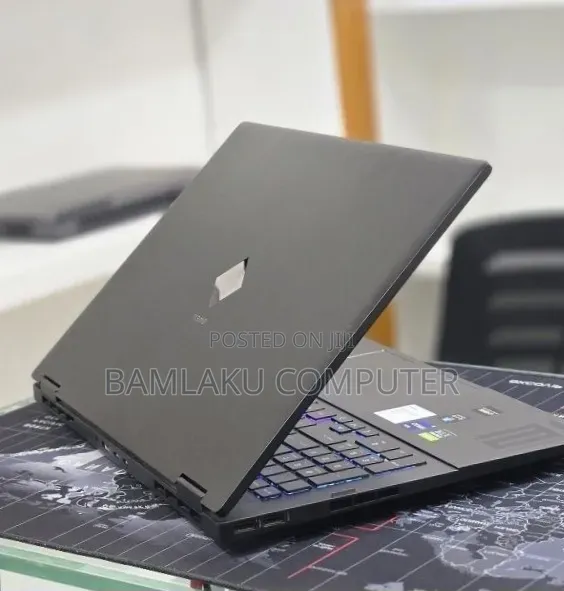 New Laptop HP Omen 16 16GB Intel Core i7 SSD 512GB