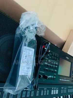 Yamaha Keyboard 920