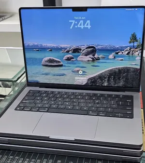 New Laptop Apple MacBook Pro 2021 M1 32GB Apple M1 Pro SSD 512GB