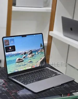 New Laptop Apple MacBook Air 2022 M2 16GB Apple M2 SSD 512GB