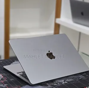 New Laptop Apple MacBook Air 2022 M2 16GB Apple M2 SSD 512GB