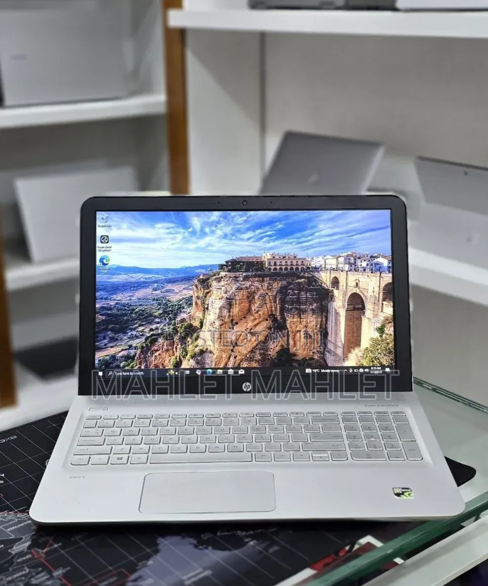 New Laptop HP Envy 16 Gaming 16-h1023dx 12GB Intel Core i5 HDD 128GB