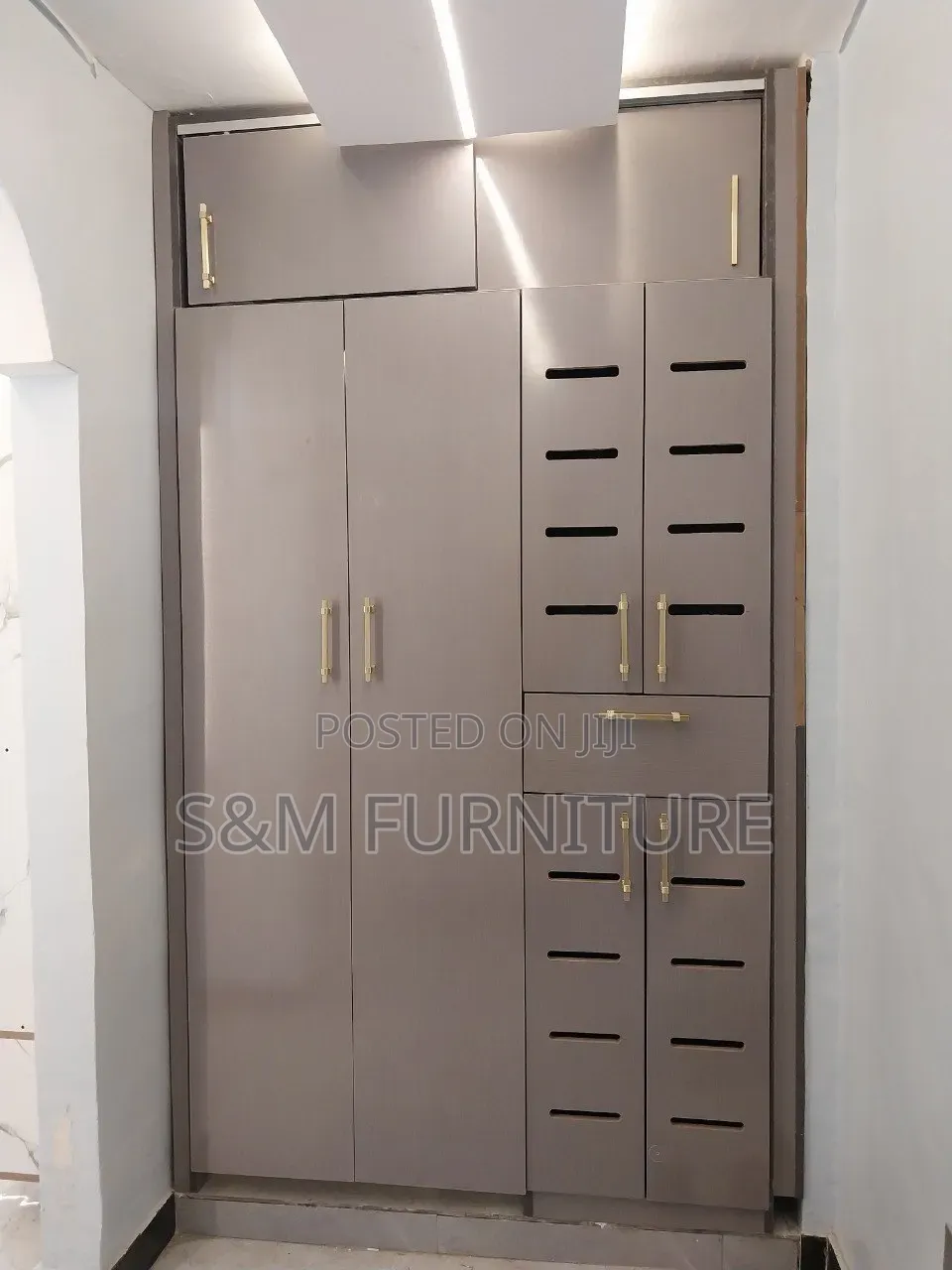 Trendy Wardrobe Priced Per Square Meter. ቁምሳጥን በካሬ