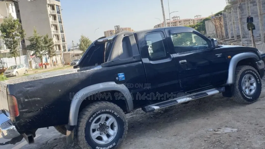 Toyota Hilux 2003 Maroon