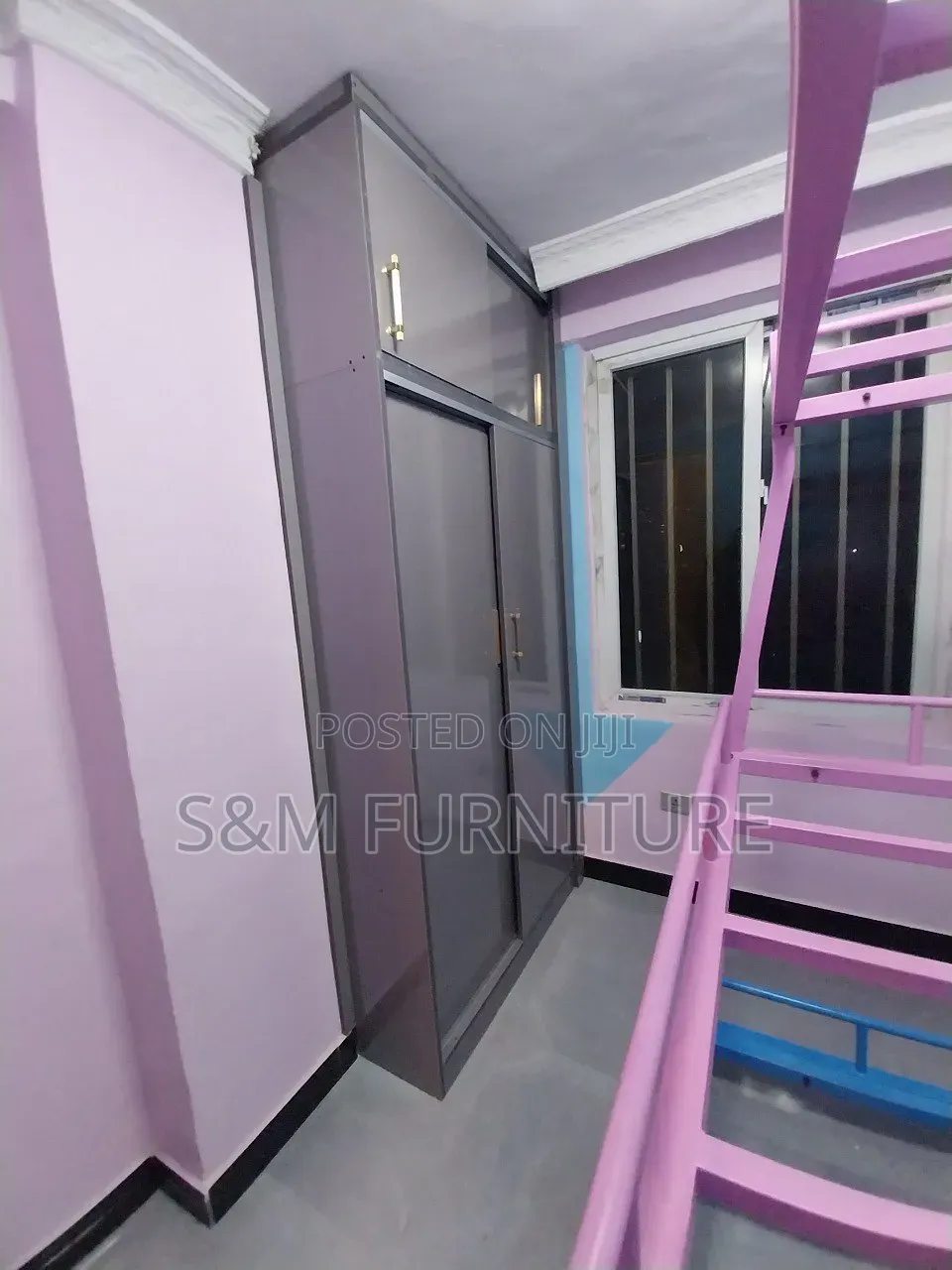 Fantastic Wardrobe Valued Per Square Meter. ቁምሳጥን በካሬ