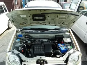 Suzuki Kei 2000 Off white