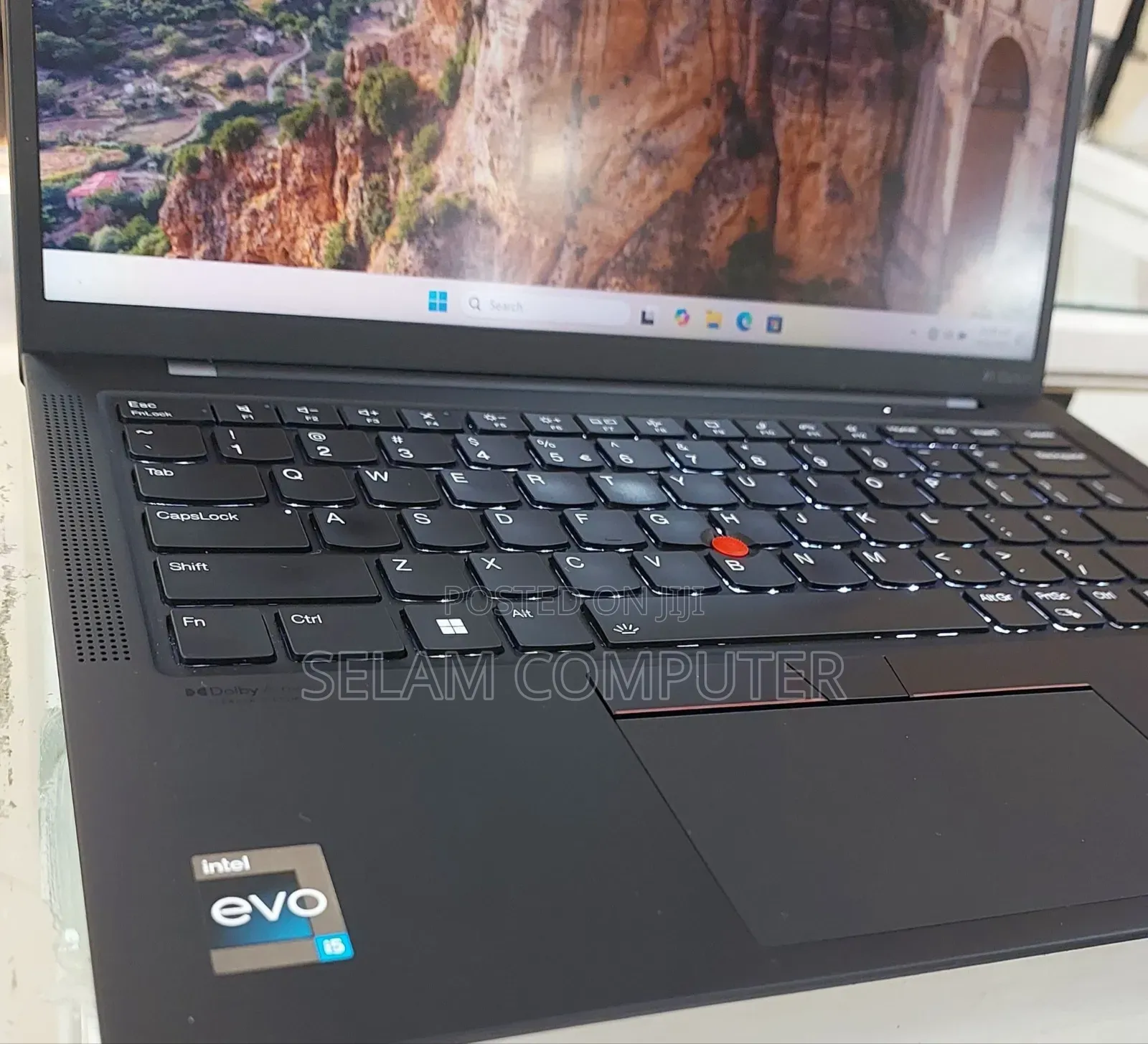 New Laptop Lenovo ThinkPad X1 Carbon 16GB Intel Core i5 SSD 512GB