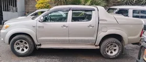Toyota Hilux 2011 Purple