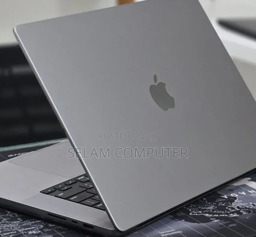 New Laptop Apple MacBook Pro 2023 M2 16GB Apple M2 SSD 512GB