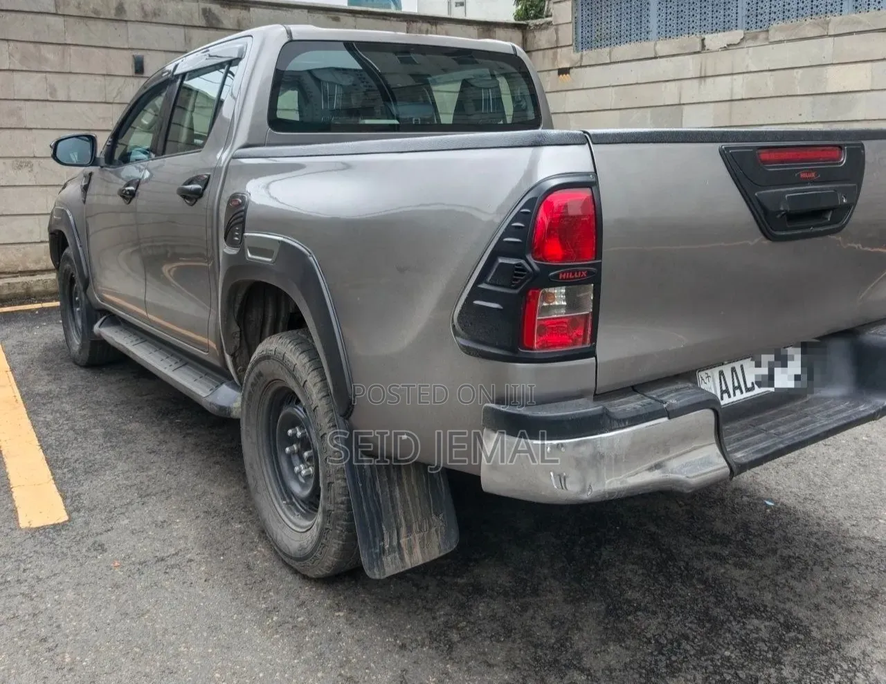 Toyota Hilux 2020 Gray
