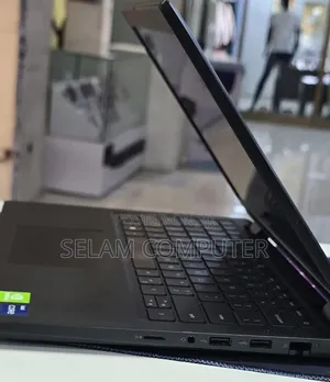 New Laptop Dell Latitude 5310 8GB Intel Core i7 SSHD (Hybrid) 256GB