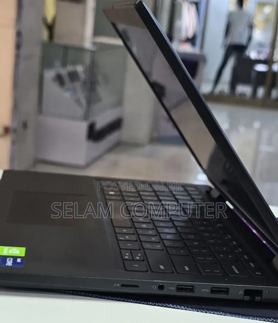 New Laptop Dell Latitude 5310 8GB Intel Core i7 SSHD (Hybrid) 256GB