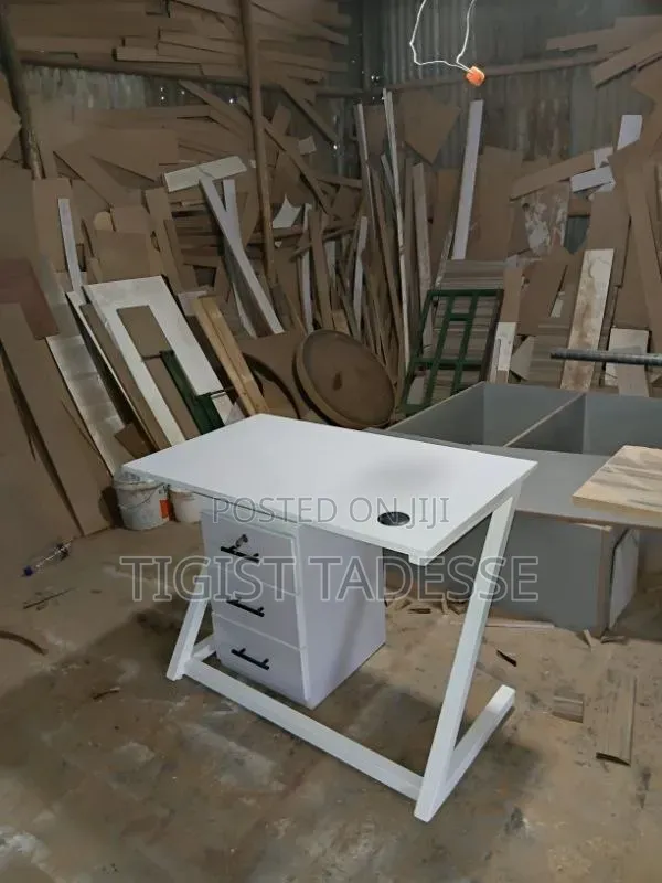 Modern Computer Table With Metal Legs & Movable Drawer