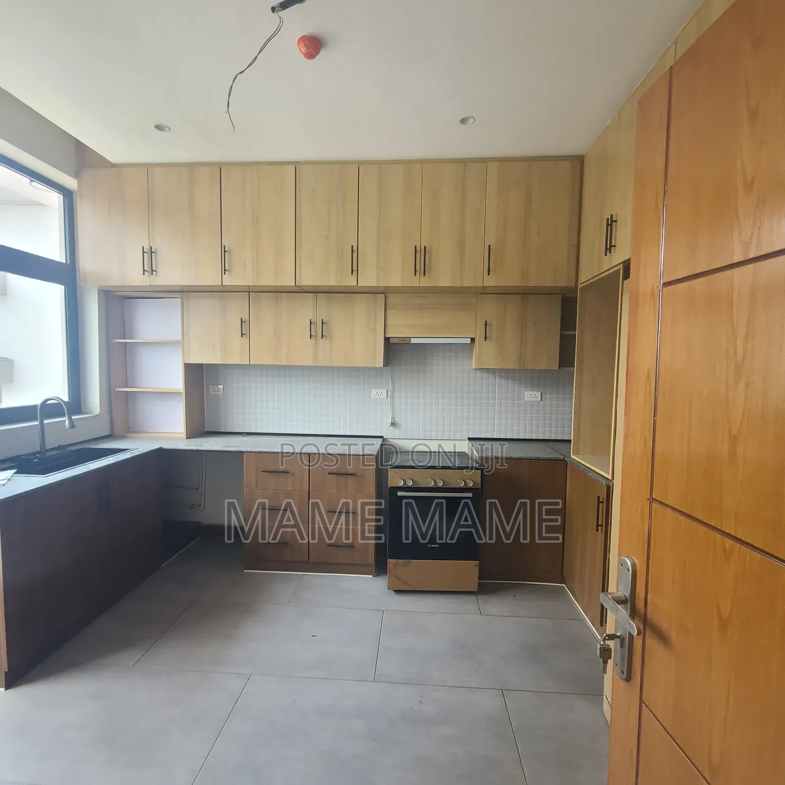 3bdrm Apartment in Addis Abeba, Bole for rent