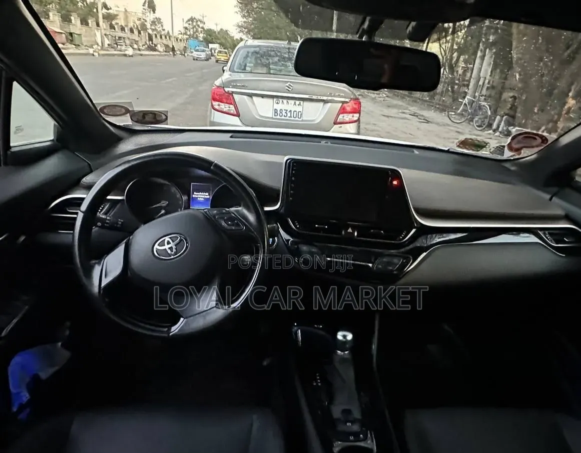 Toyota C-HR 2022 White