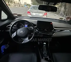 Toyota C-HR 2022 White