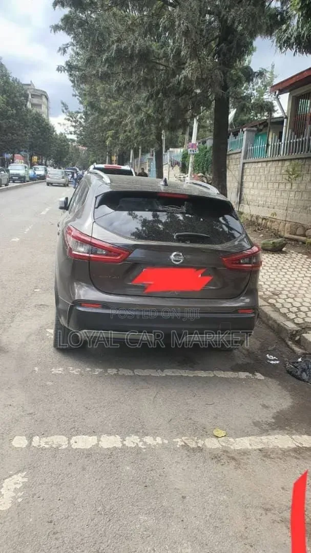 Nissan Qashqai 2018 Brown