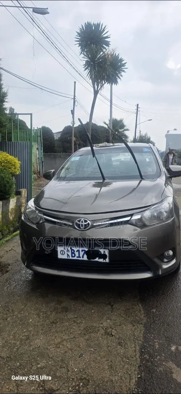 Toyota Yaris 2015