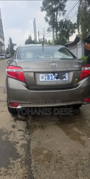 Toyota Yaris 2015