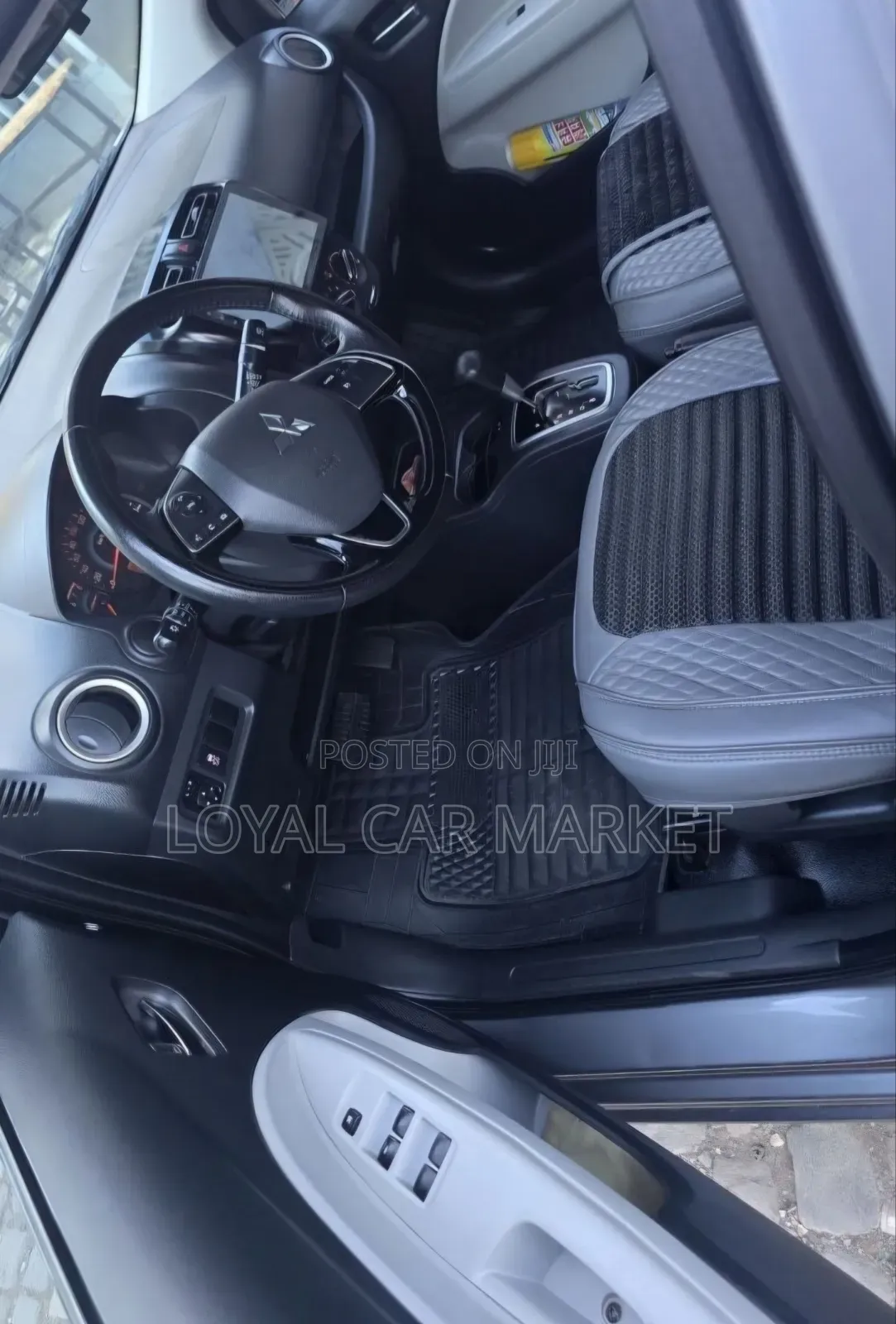 Mitsubishi Attrage 2022 Gray