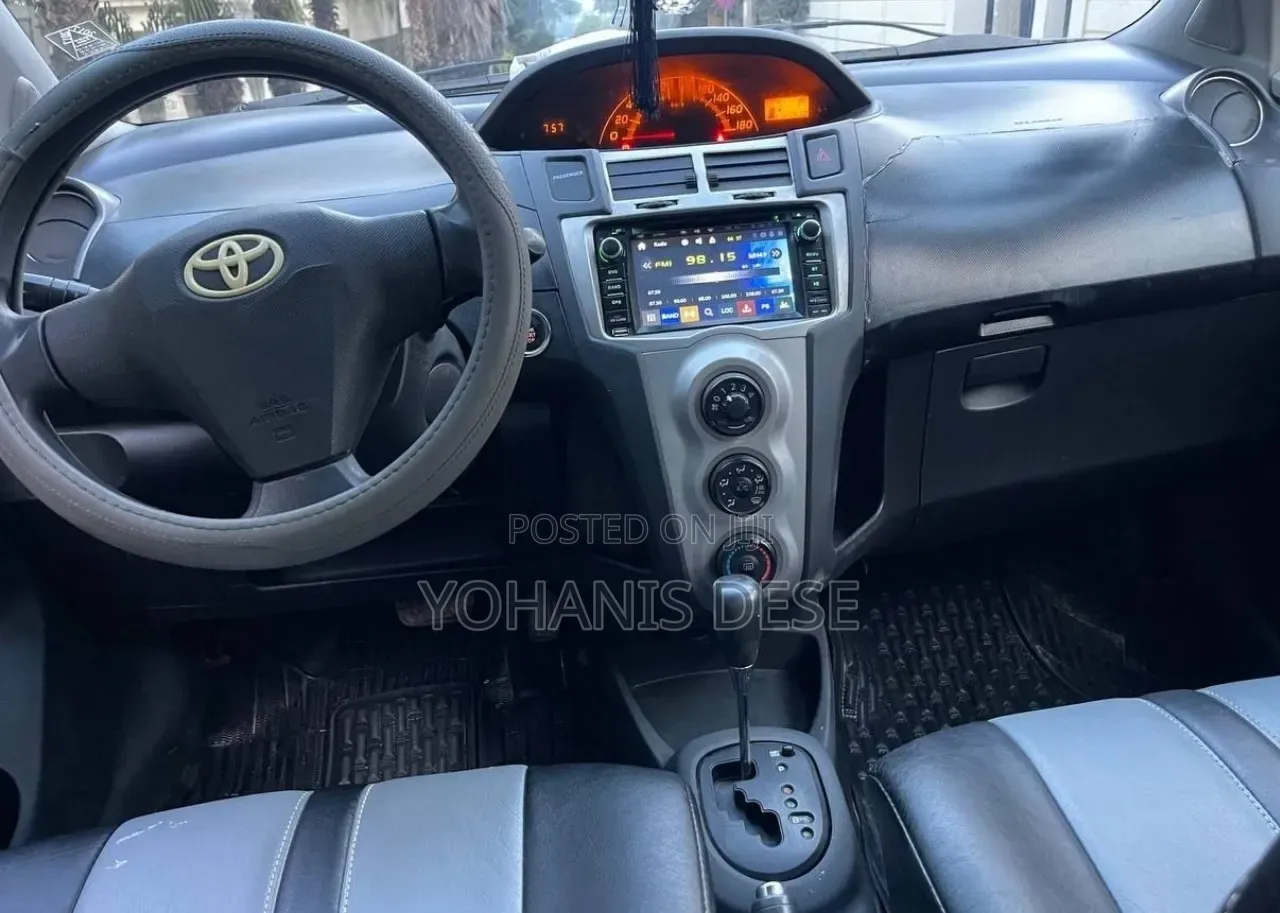 Toyota Yaris 2010