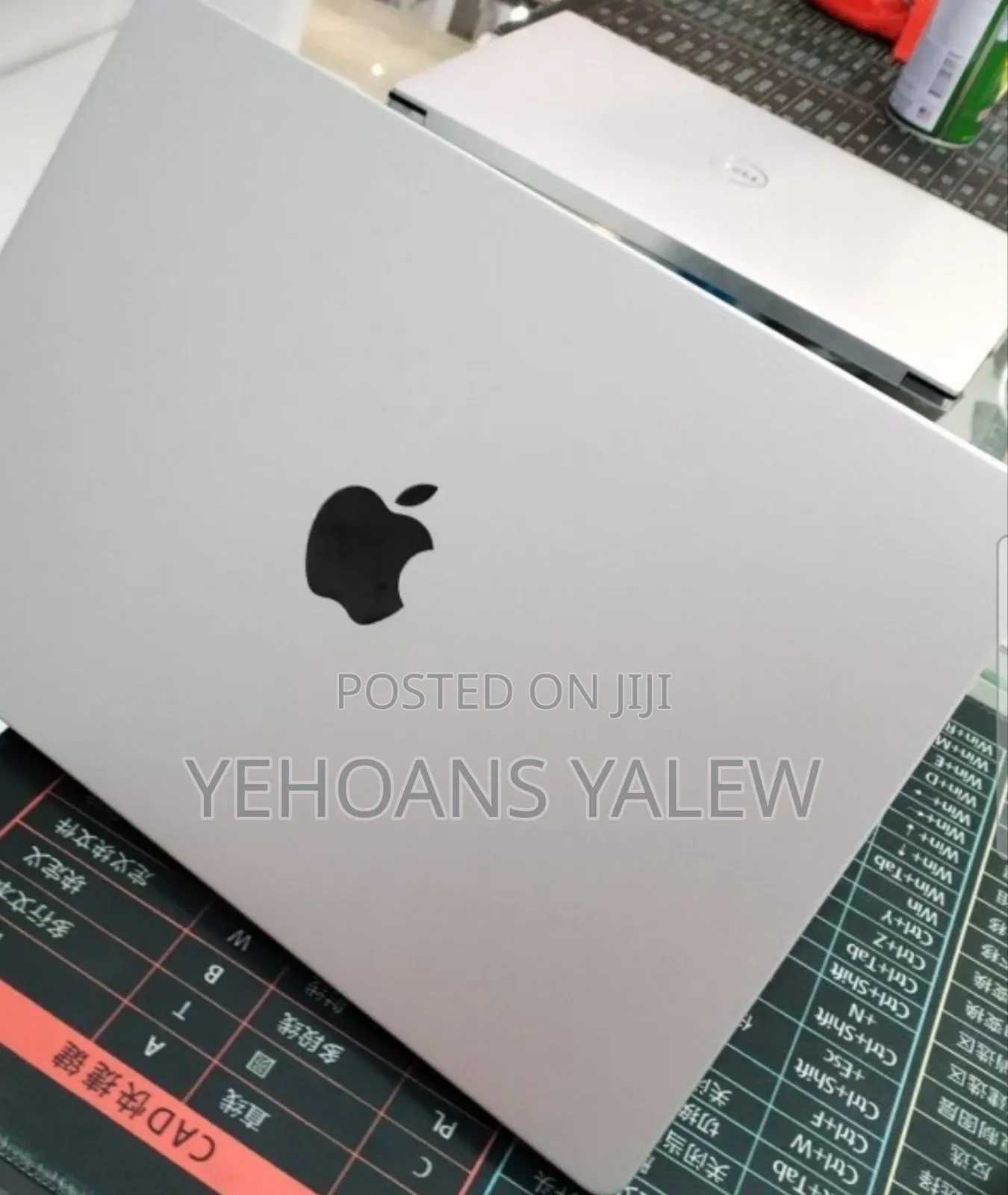 New Laptop Apple MacBook Pro 2025 M5 16GB Apple M5 SSD 512GB