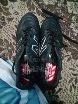 442 New Balance Football Shoes
