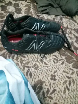 442 New Balance Football Shoes