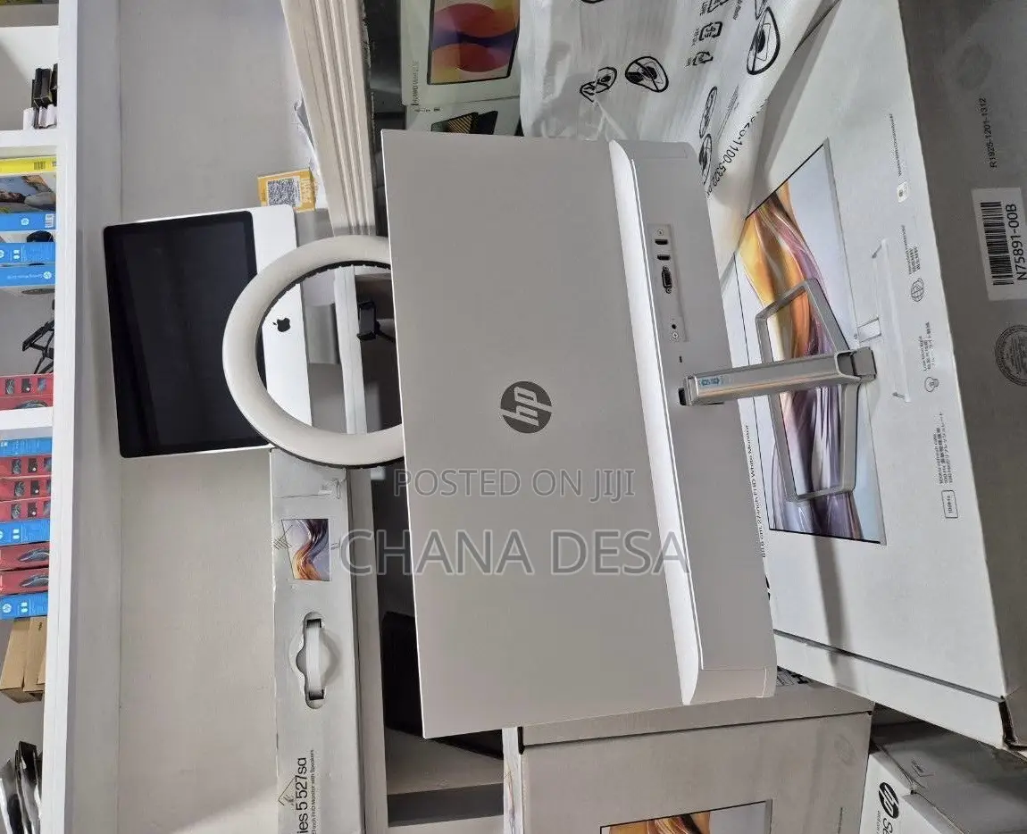 HP White Monitor