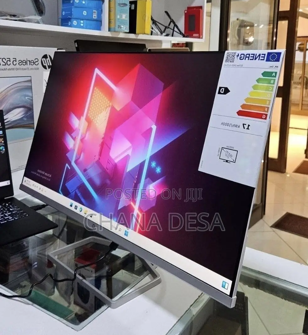 HP White Monitor