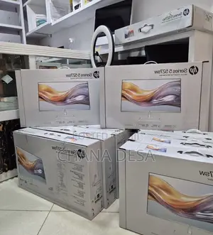 HP White Monitor